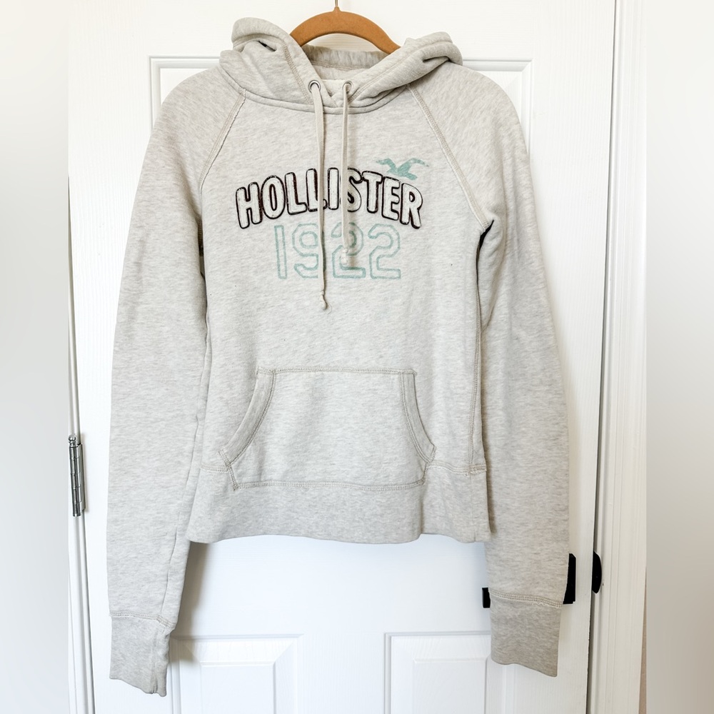 Hollister Y2K Women's Gray Hoodie Sweater - Large